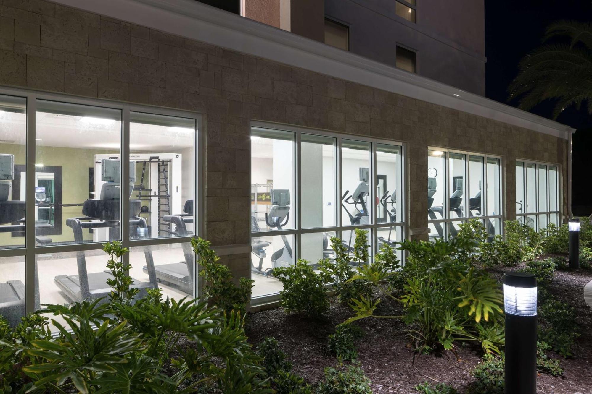 Home2 Suites By Hilton Cape Canaveral Cruise Port Εξωτερικό φωτογραφία