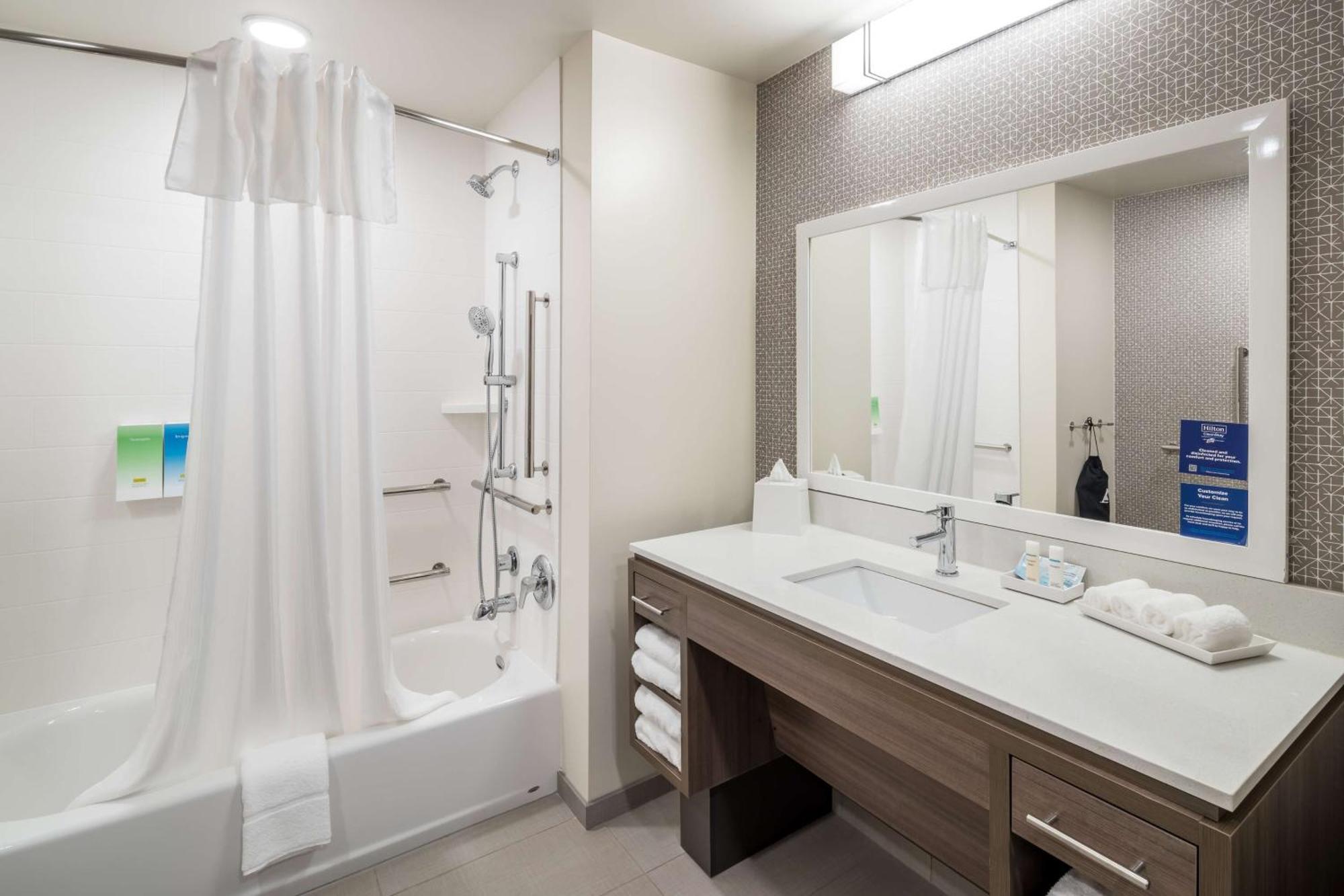 Home2 Suites By Hilton Cape Canaveral Cruise Port Εξωτερικό φωτογραφία