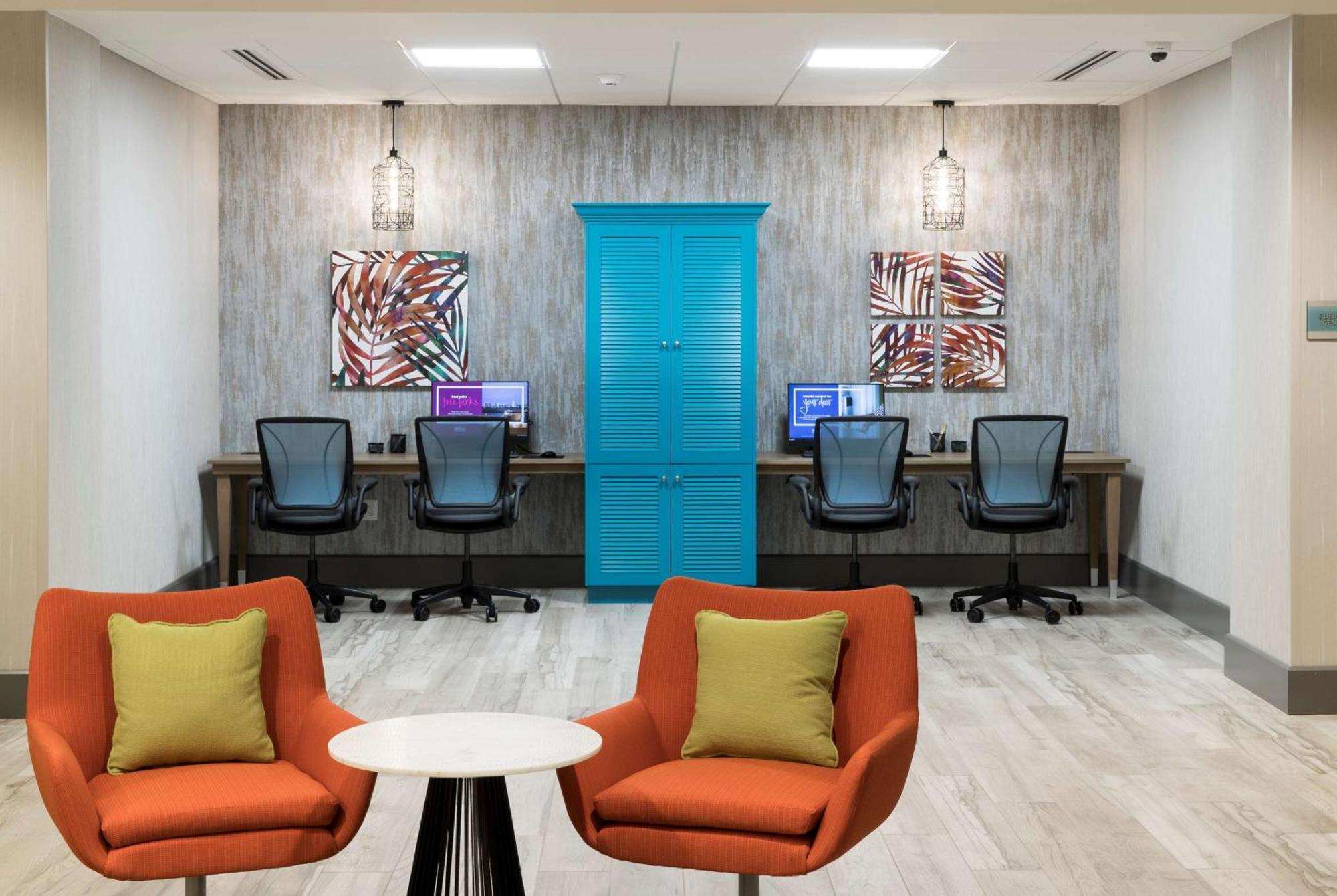 Home2 Suites By Hilton Cape Canaveral Cruise Port Εξωτερικό φωτογραφία