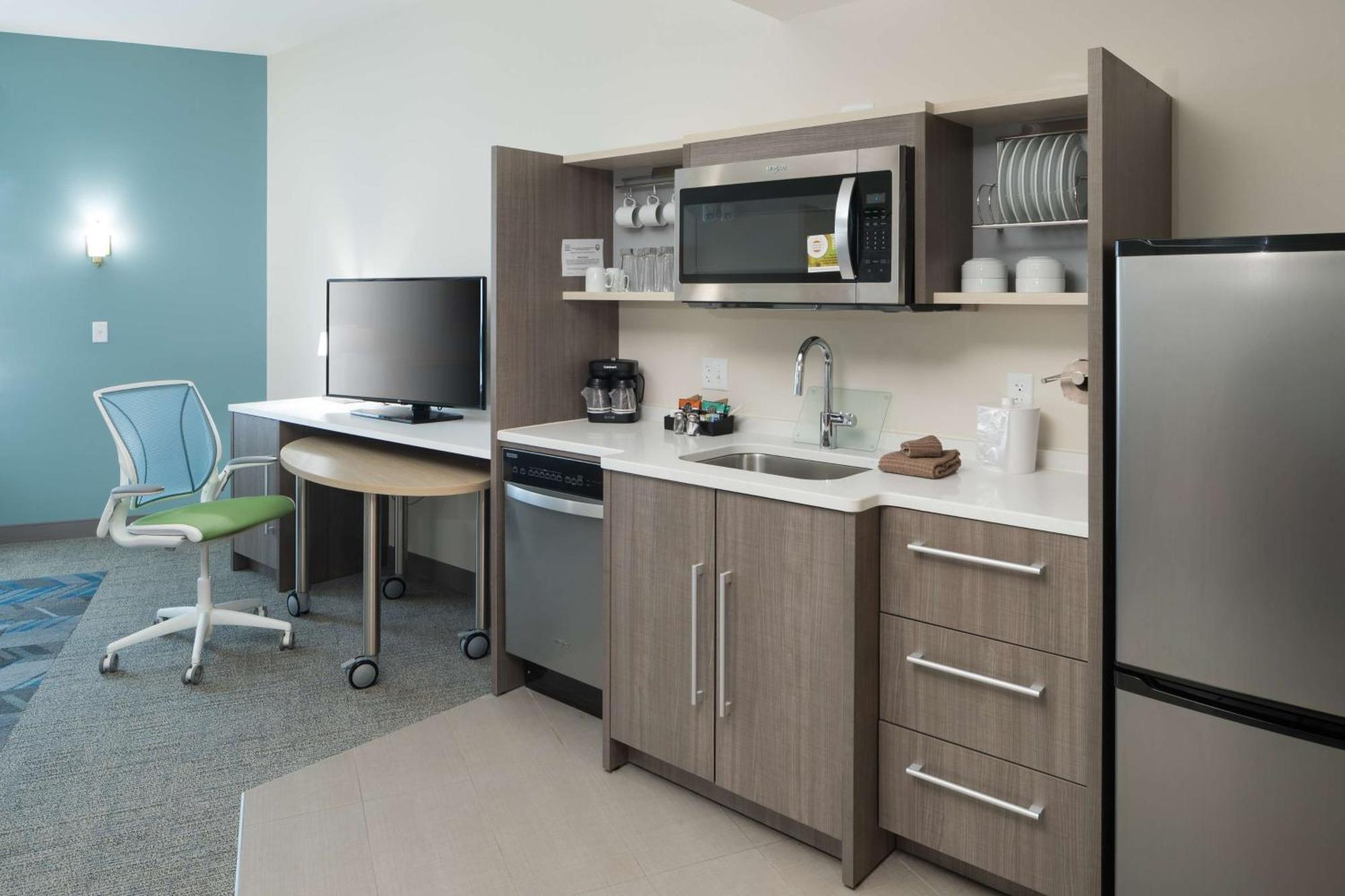 Home2 Suites By Hilton Cape Canaveral Cruise Port Εξωτερικό φωτογραφία