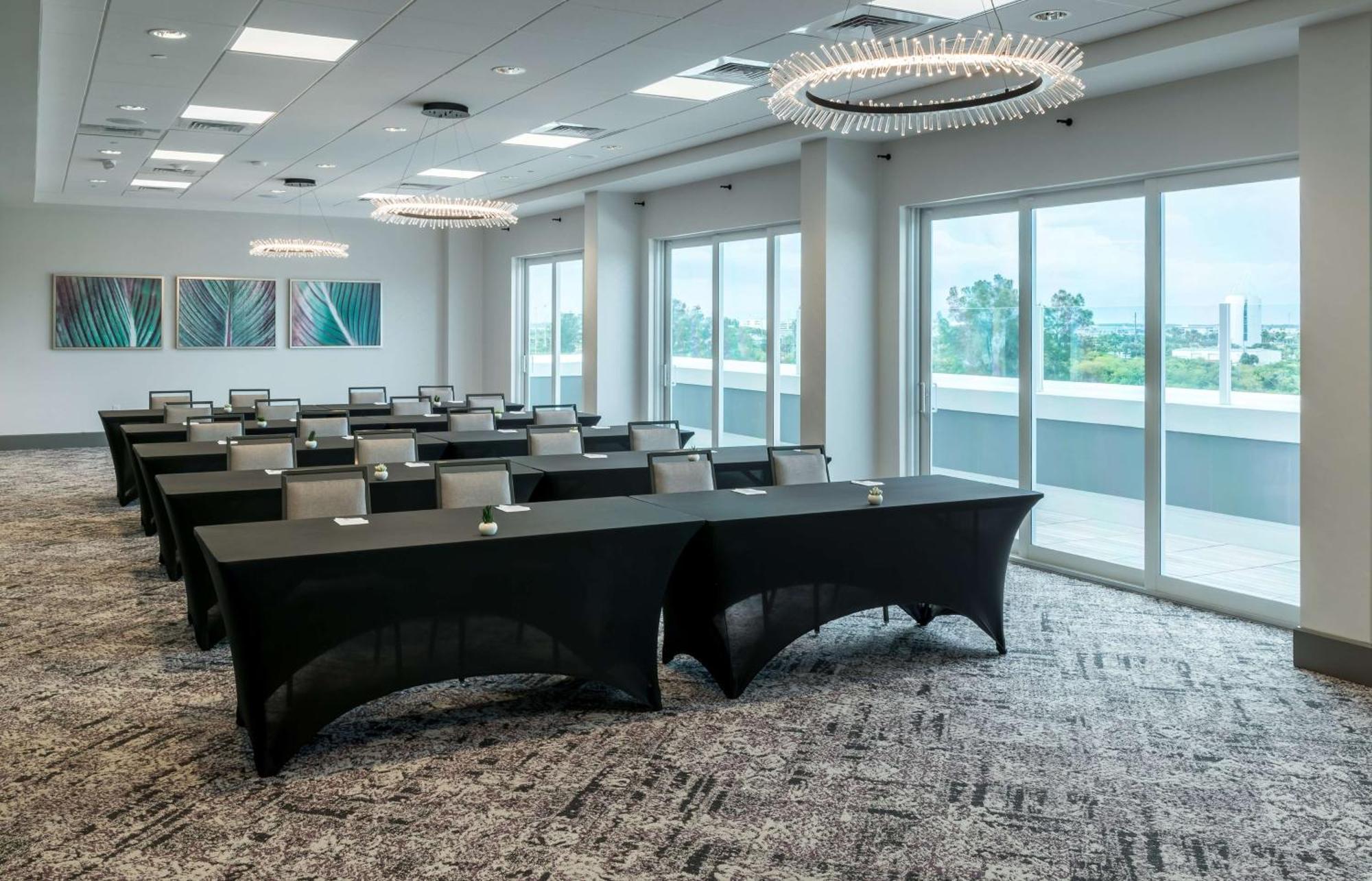 Home2 Suites By Hilton Cape Canaveral Cruise Port Εξωτερικό φωτογραφία