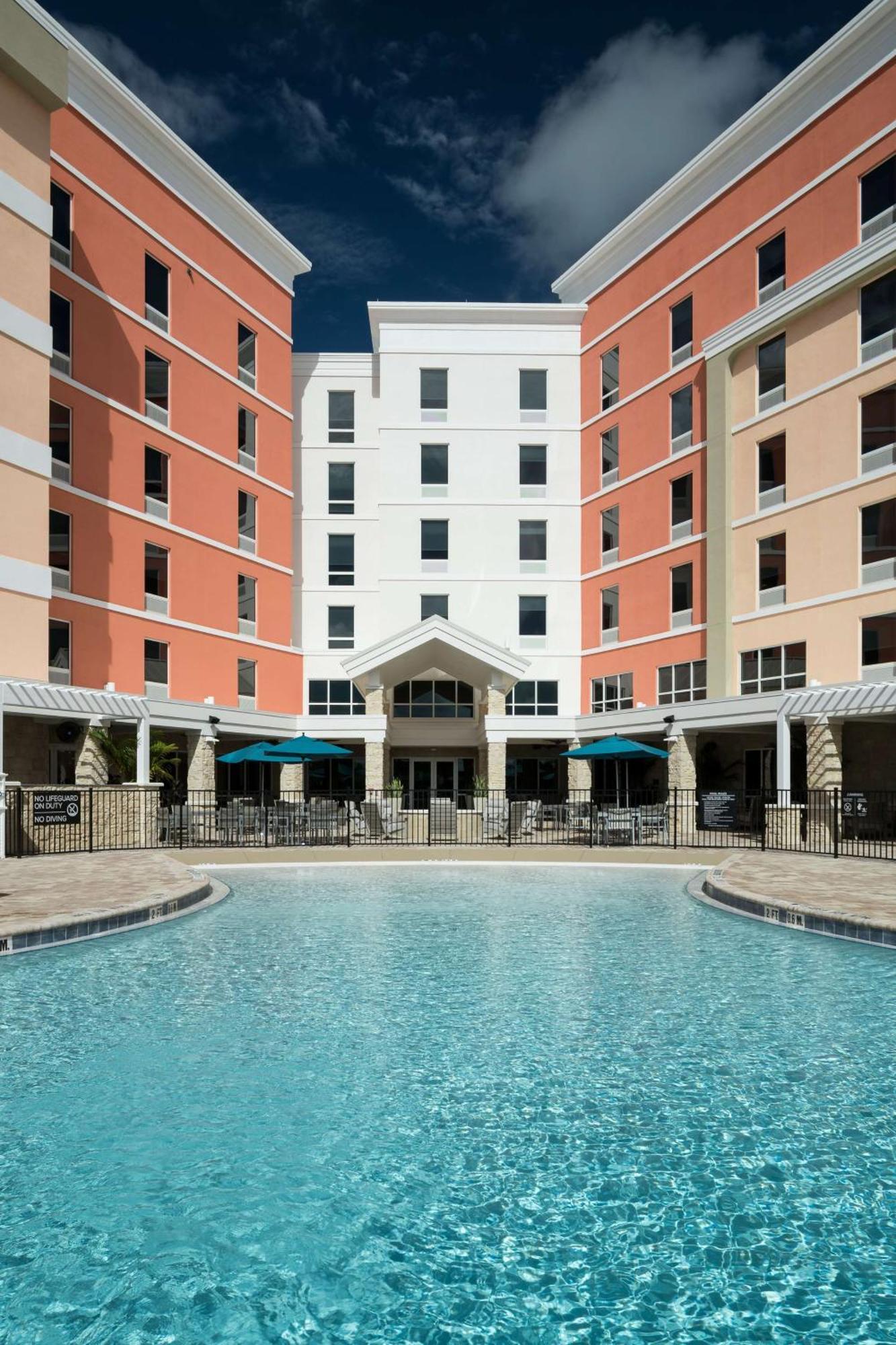 Home2 Suites By Hilton Cape Canaveral Cruise Port Εξωτερικό φωτογραφία
